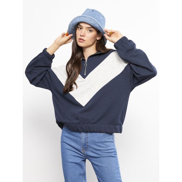 Turtle Neck Long Sleeve Women's Sweatshirt with Color Block